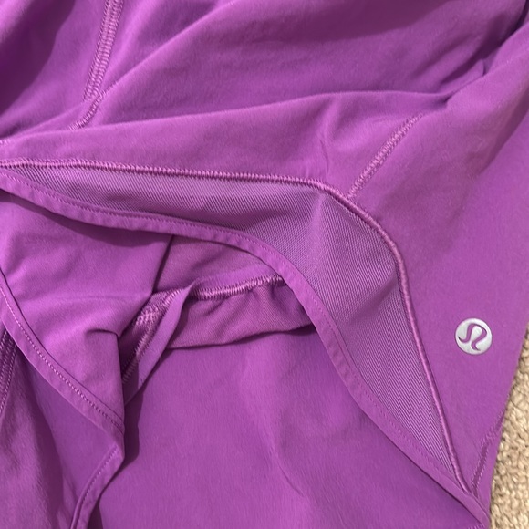 LULULEMON shorts - Picture 7 of 8